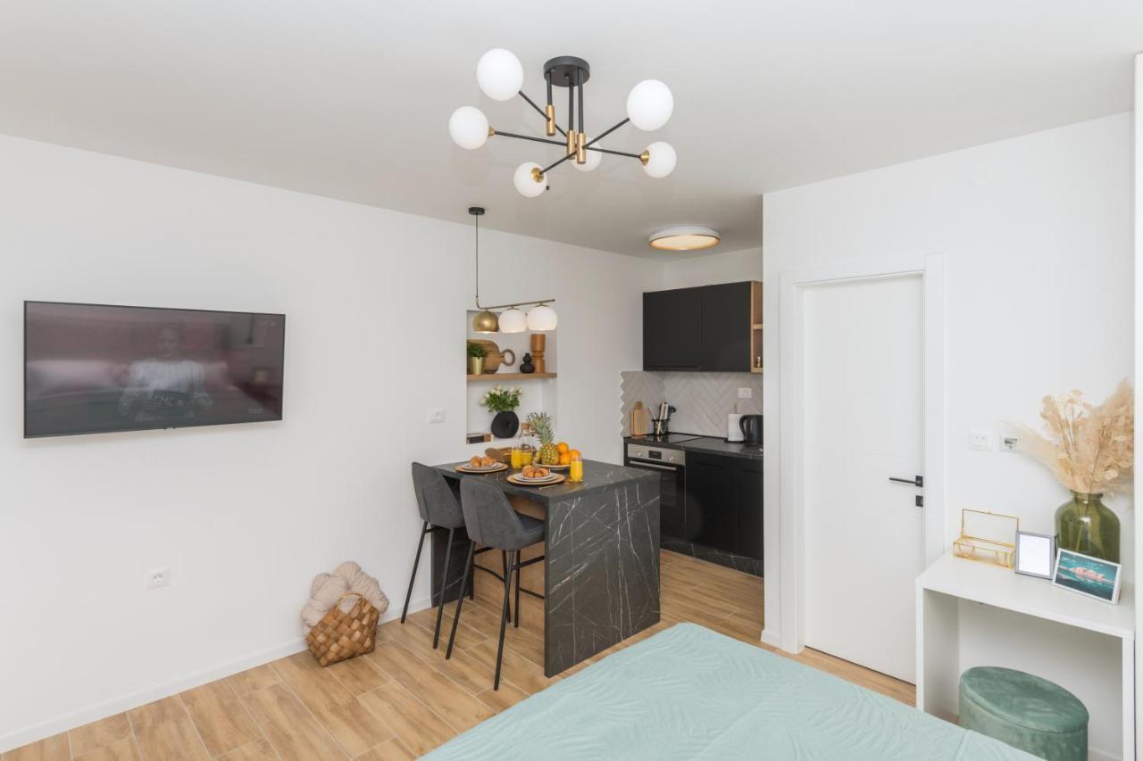 Bianco, Near Beach, Free Parking, Wi-fi Apartma Makarska