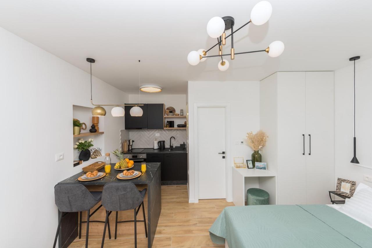 Apartma Bianco, Near Beach, Free Parking, Wi-fi Makarska